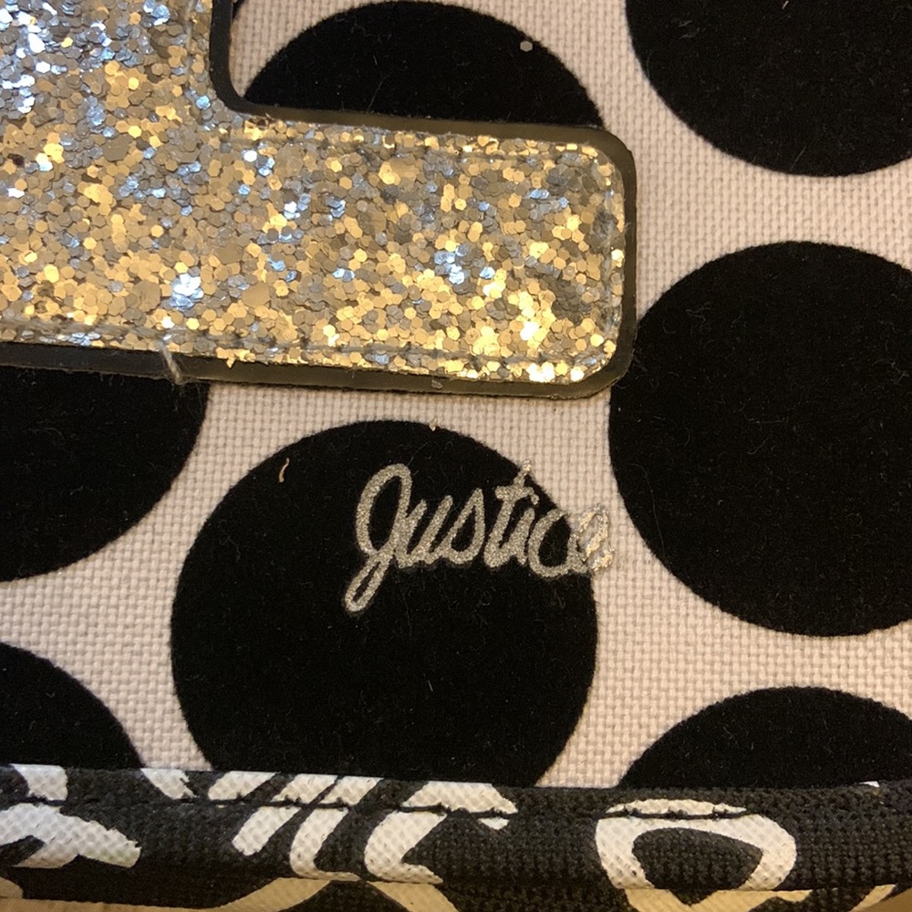 Justice brand binder with LOVE black dots. - Picture 2 of 7